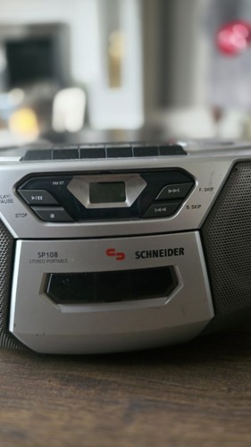 Portable stereo with player - portable, cd